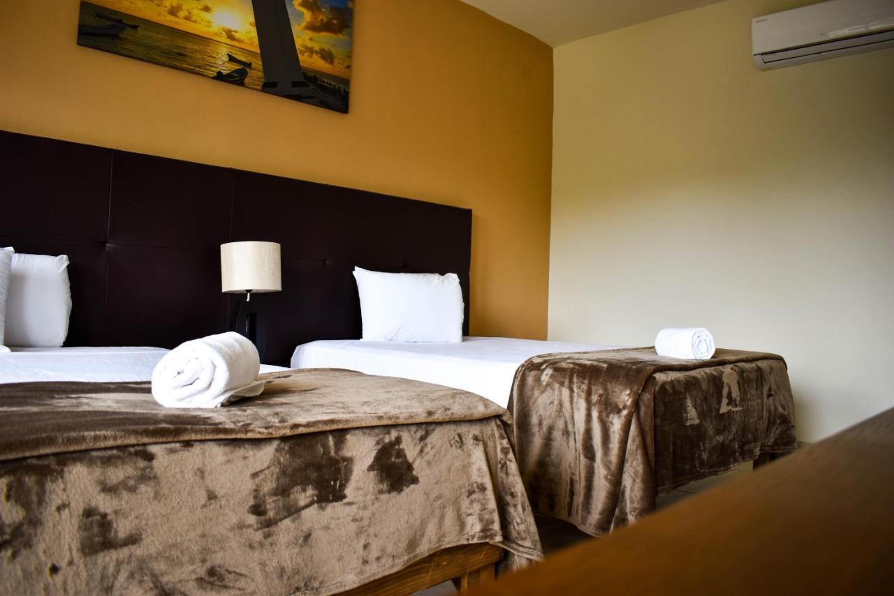 Hotel Muchin プエルト・モレロス エクステリア 写真